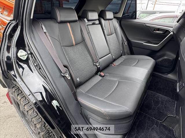 Toyota RAV4 2024-05 8661248-19