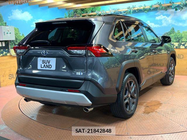 Toyota RAV4 2024-05 8686431-16
