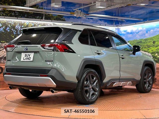 Toyota RAV4 2023-08 8745502-16