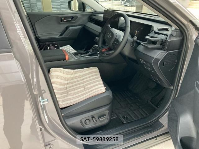 Toyota RAV4 2026-07 8745498-13