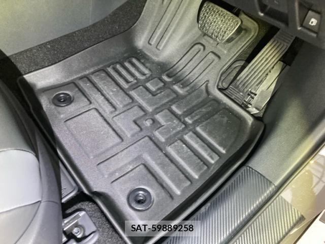 Toyota RAV4 2026-07 8745498-15