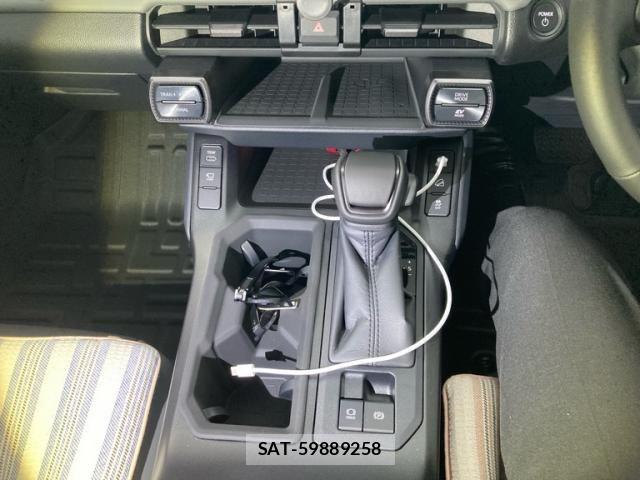 Toyota RAV4 2026-07 8745498-22