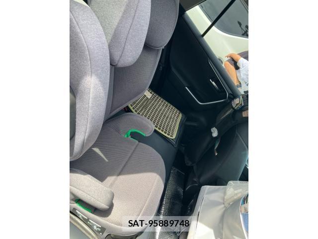 Toyota RAV4 2020-01 8745509-11