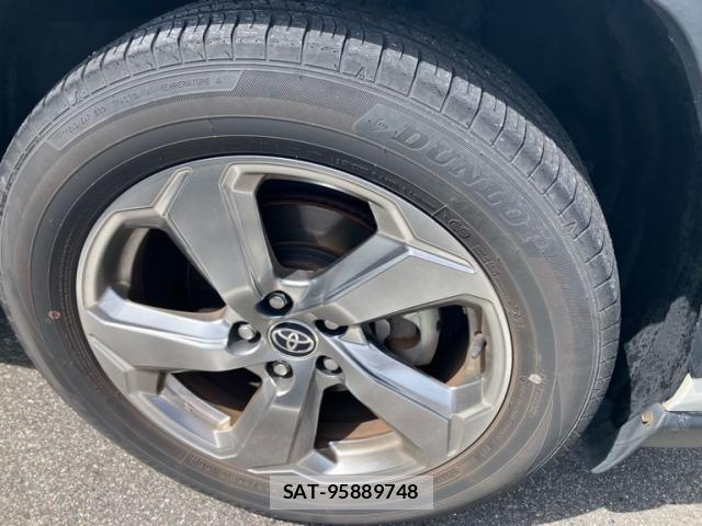 Toyota RAV4 2020-01 8745509-2