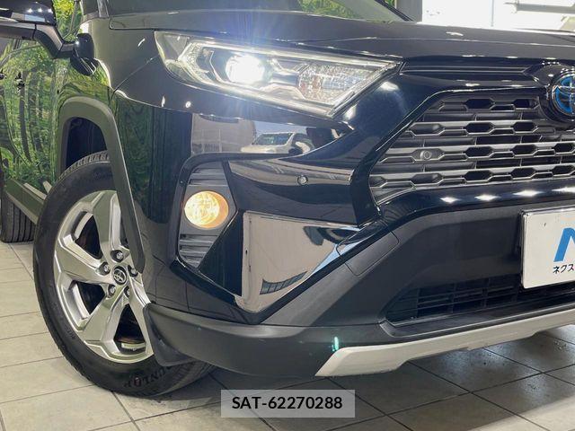 Toyota RAV4 2019-05 8745511-11