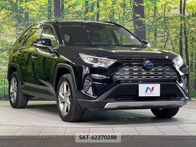 Toyota RAV4 2019-05 8745511-15