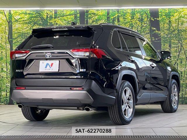 Toyota RAV4 2019-05 8745511-16