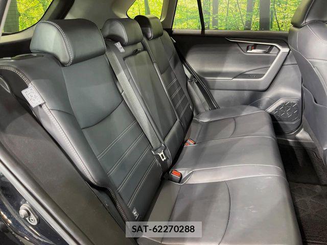 Toyota RAV4 2019-05 8745511-8
