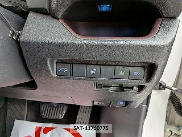 Toyota RAV4 2019-06 8745507-9