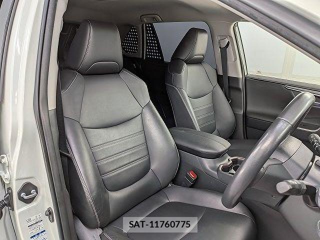 Toyota RAV4 2019-06 8745507-15