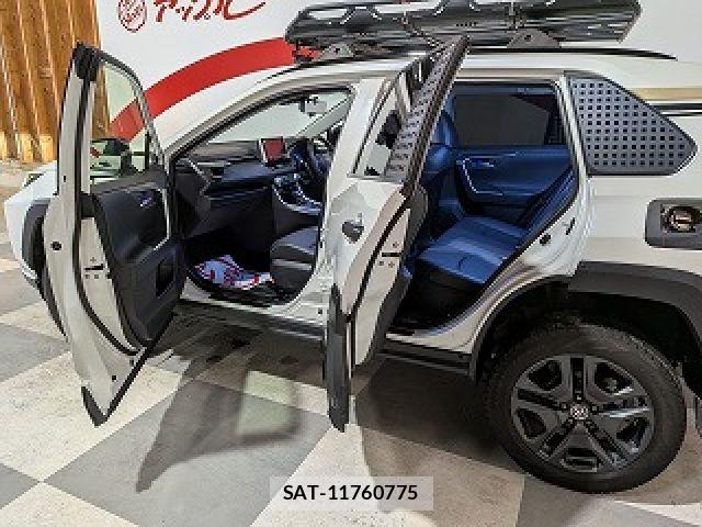 Toyota RAV4 2019-06 8745507-2