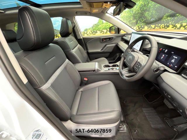 Toyota RAV4 2026-08 8745493-11