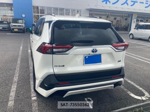 Toyota RAV4 2022-03 8745505-2