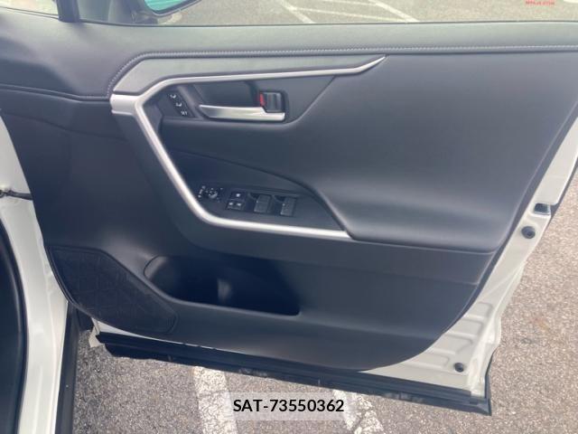 Toyota RAV4 2022-03 8745505-6