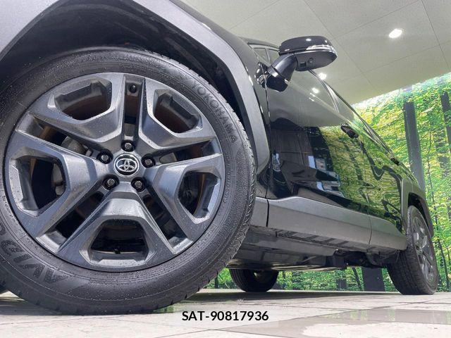 Toyota RAV4 2022-10 8745503-12