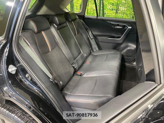 Toyota RAV4 2022-10 8745503-8