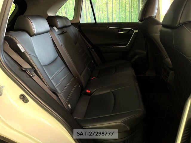 Toyota RAV4 2020-08 8745508-15
