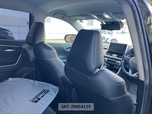 Toyota RAV4 2020-03 8850506-12