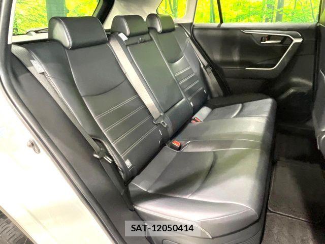 Toyota RAV4 2019-05 8881834-9