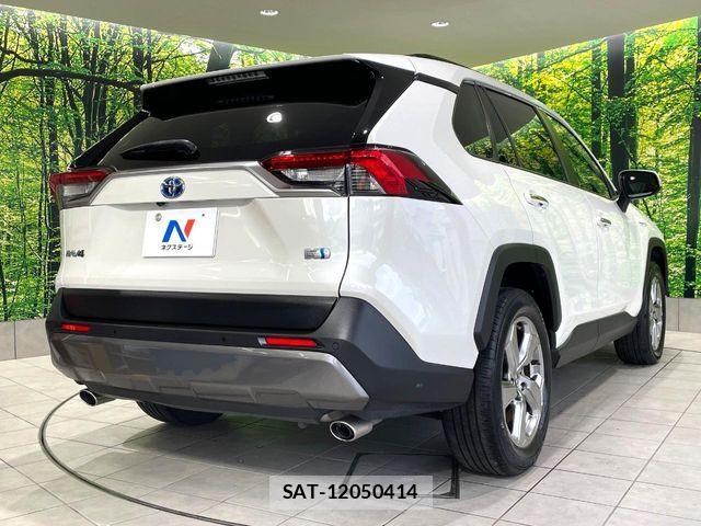 Toyota RAV4 2019-05 8881834-17