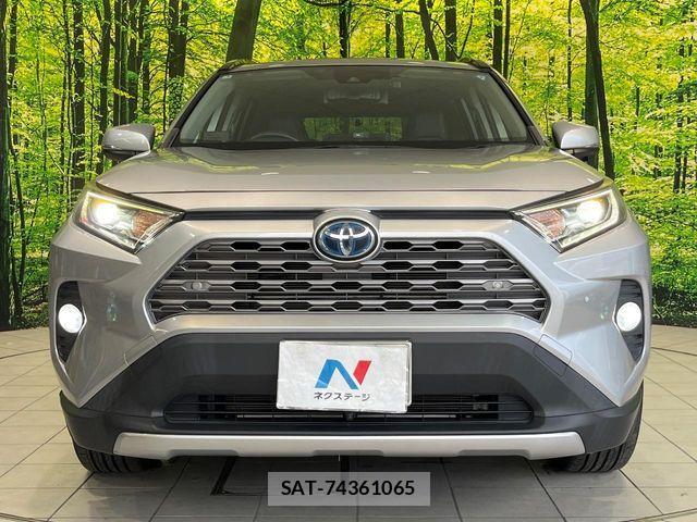 Toyota RAV4 2019-07 8881833-13