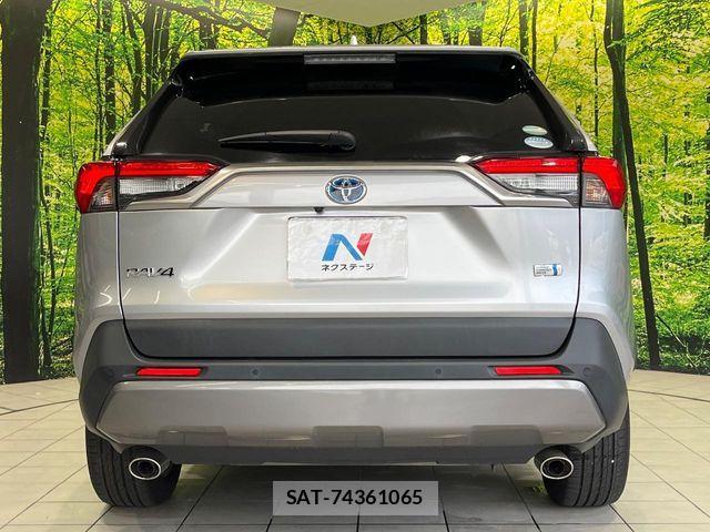 Toyota RAV4 2019-07 8881833-14