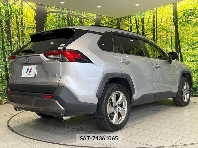 Toyota RAV4 2019-07 8881833-16