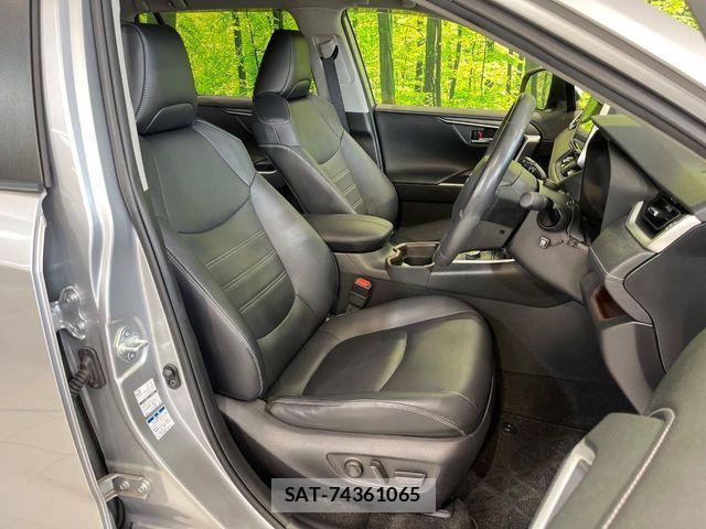 Toyota RAV4 2019-07 8881833-7
