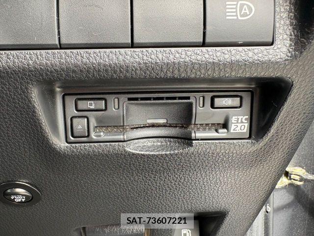 Toyota RAV4 2022-12 8881831-17