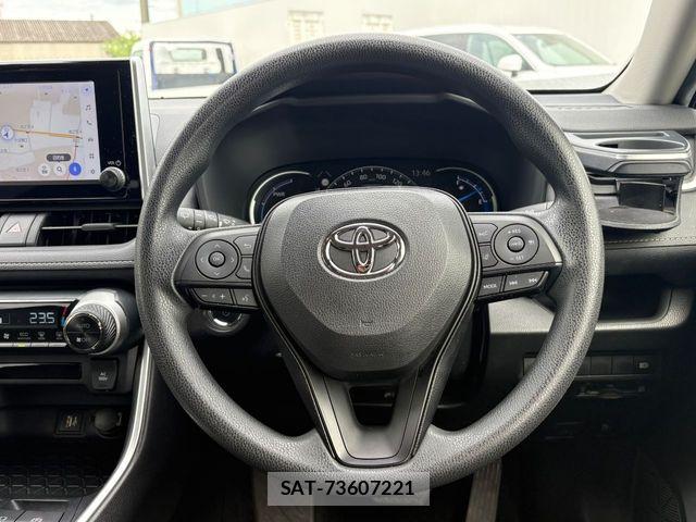 Toyota RAV4 2022-12 8881831-1
