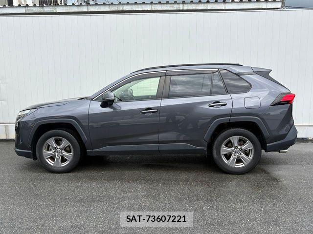 Toyota RAV4 2022-12 8881831-26