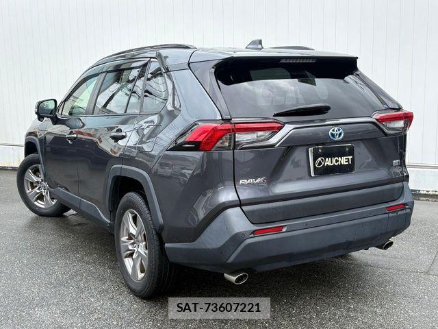 Toyota RAV4 2022-12 8881831-2