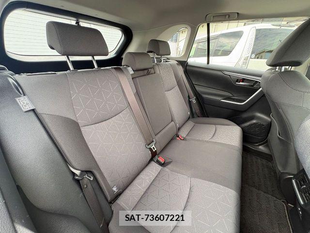 Toyota RAV4 2022-12 8881831-4
