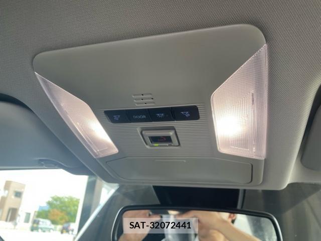 Toyota RAV4 2022-08 8881835-18