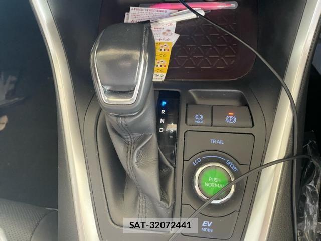 Toyota RAV4 2022-08 8881835-22