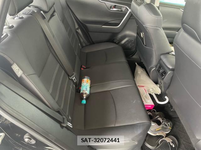 Toyota RAV4 2022-08 8881835-24