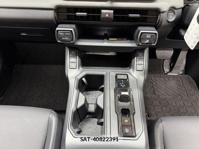 Toyota RAV4 2026-03 8881827-13