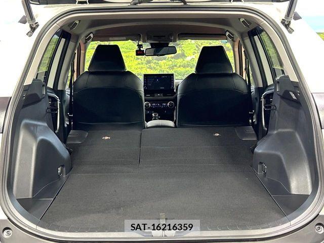 Toyota RAV4 2021-12 8881830-13
