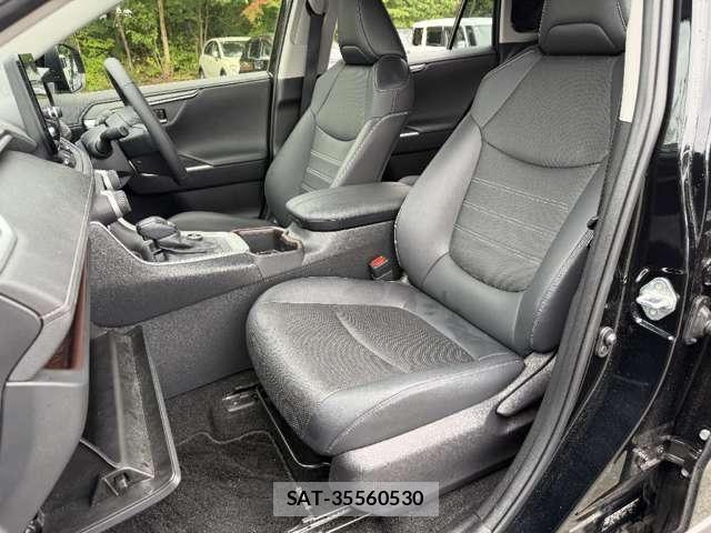 Toyota RAV4 2024-10 8881829-24