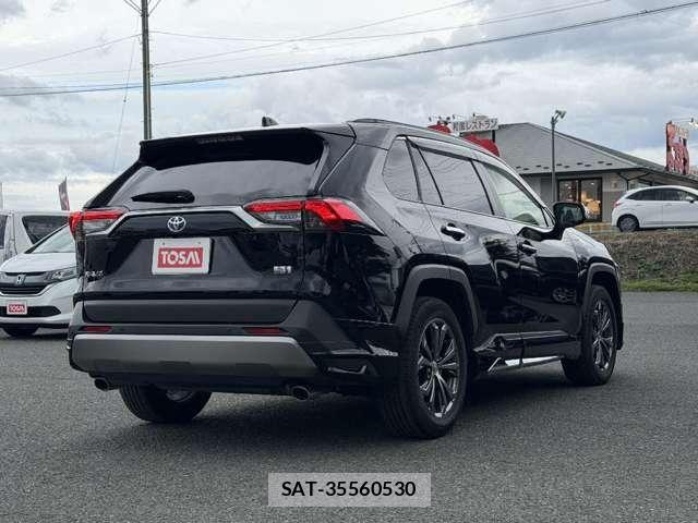 Toyota RAV4 2024-10 8881829-4