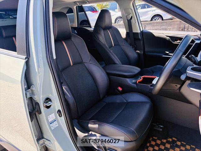 Toyota RAV4 2022-07 8884251-10