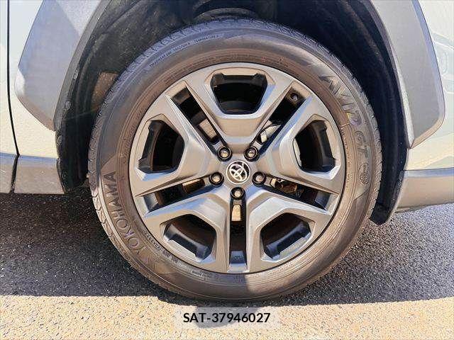 Toyota RAV4 2022-07 8884251-16