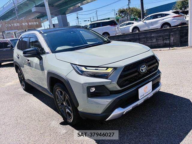 Toyota RAV4 2022-07 8884251-18