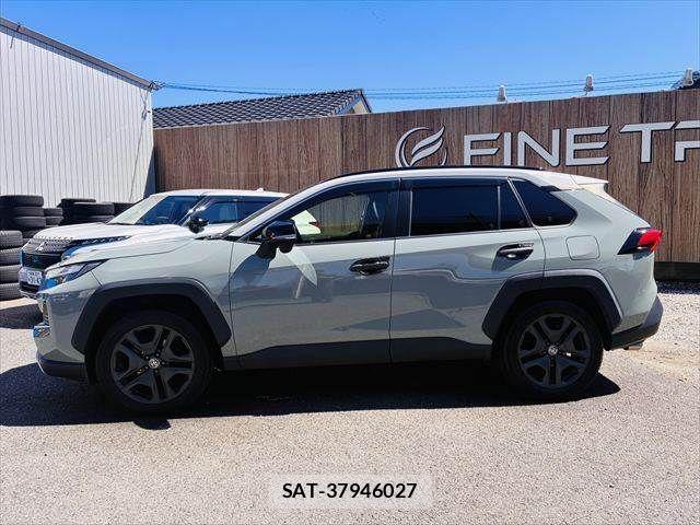 Toyota RAV4 2022-07 8884251-23