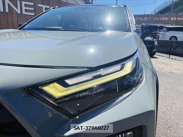 Toyota RAV4 2022-07 8884251-24