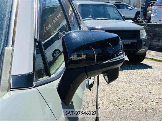 Toyota RAV4 2022-07 8884251-28