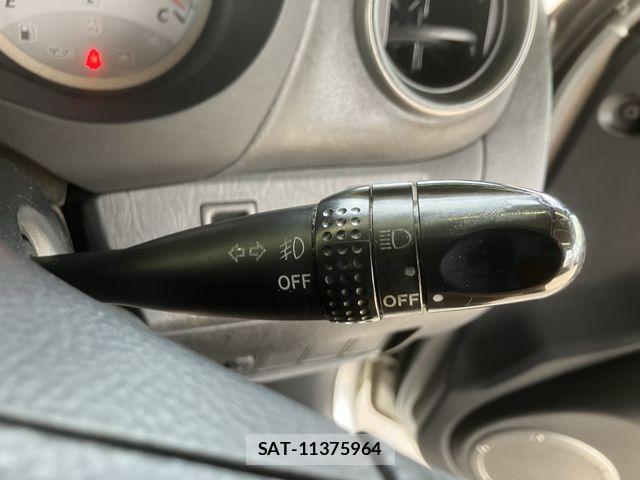Toyota RAV4 2003-10 7727842-23
