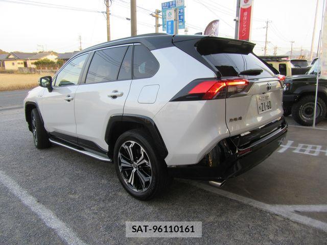 Toyota RAV4 PHV 2023-06 4048149-2