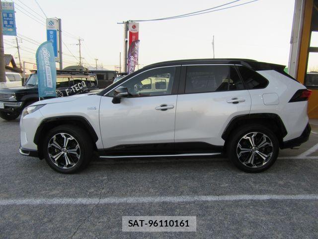Toyota RAV4 PHV 2023-06 4048149-3