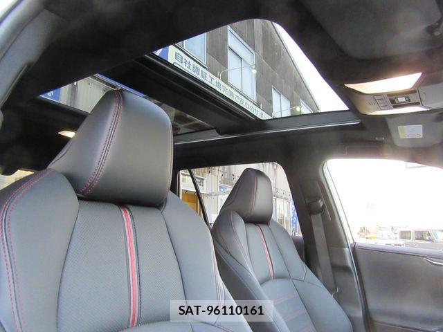 Toyota RAV4 PHV 2023-06 4048149-4